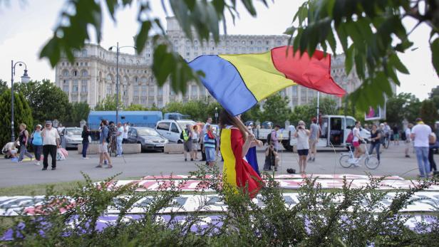 Rumänien: Zwischen neuem Frieden und Irrenhaus