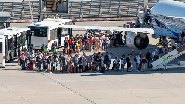 Wie Austrian Airlines mit neuem Boardingsystem flotter abheben wollen