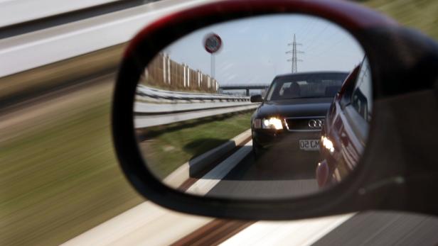 Deutsche Autobahn: Wo das Blech des Stärkeren herrscht