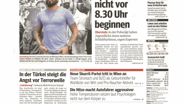 Lenny Kravitz fotografiert für eine Ausstellung in der Galerie Ostlicht in Wien.