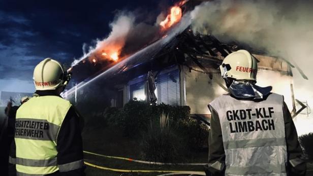 Südburgenland: 100 Feuerwehrleute bei Hausbrand im Einsatz