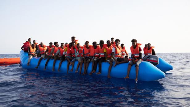Warum eine EU-Rettungsmission im Mittelmeer schwierig wird