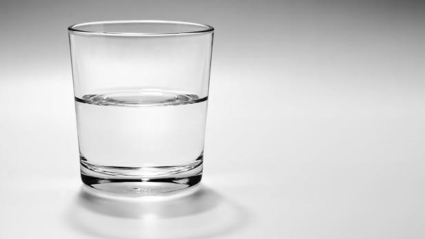 Türkischer Aberglaube - Kein Abschied ohne ein Glas Wasser