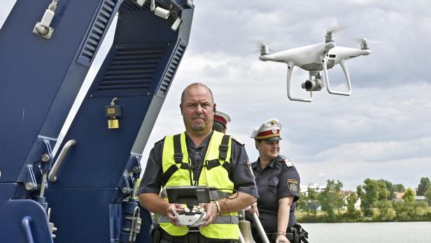 Über Straßen oder Wasser: Wiener Polizei setzt auf Drohnen