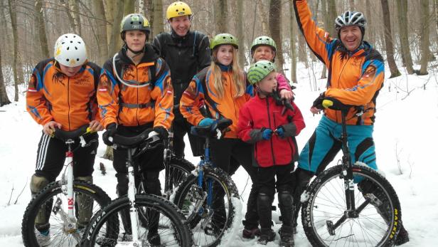 Der Einrad-Verein &quot;One Wheel Dragons&quot; aus Rohrbach bei Mattersburg