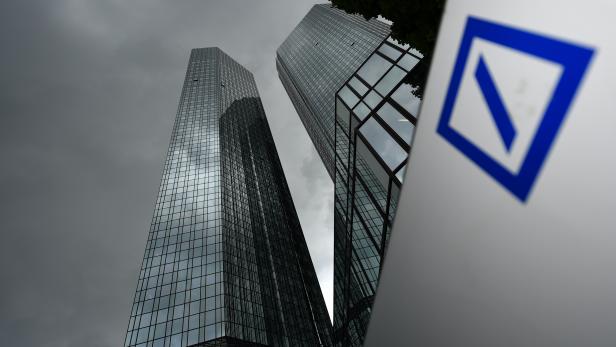 Deutsche Bank mit 3 Milliarden Euro Verlust - im Quartal