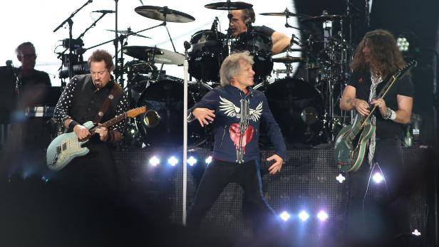 Bon Jovi in Wien: Hitfeuerwerk und Stimmprobleme