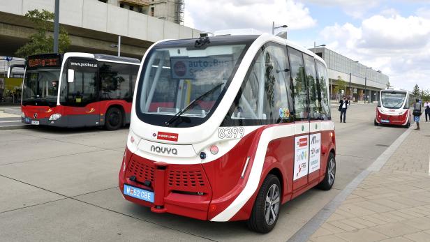 Untersuchung nach Unfall mit fahrerlosem Wiener-Linien-Bus