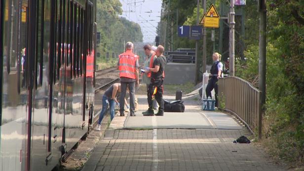 Mann schubste Frau "aus Mordlust" vor den Zug
