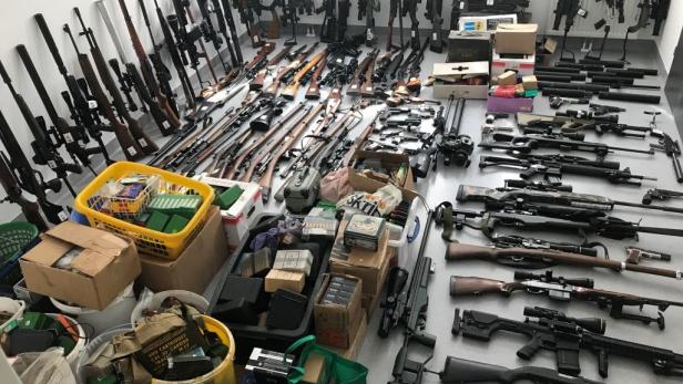 Bezirk Zwettl: Große Anzahl illegaler Schusswaffen sichergestellt
