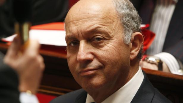 French Foreign Affairs Minister Laurent Fabius attends the questions to the government session at the National Assembly in Paris April 9, 2013. REUTERS/Charles Platiau (FRANCE - Tags: POLITICS HEADSHOT)