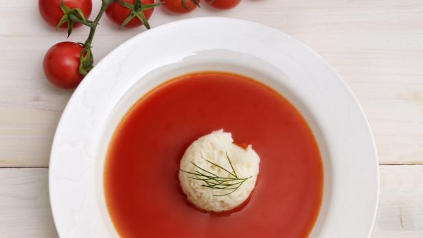 Aus Tomatensuppe und -püree wird Lycopin nach dem Erhitzen ebenfalls um ein mehrfaches besser vom Körper aufgenommen als aus der frischen Frucht.