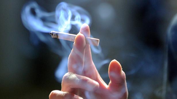 24,3 Prozent der Österreicherinnen und Österreicher rauchen.