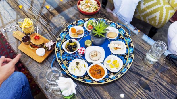 Kleine, aromareiche Gerichte - genannt Mezze - kennzeichnen die Levante-Küche.