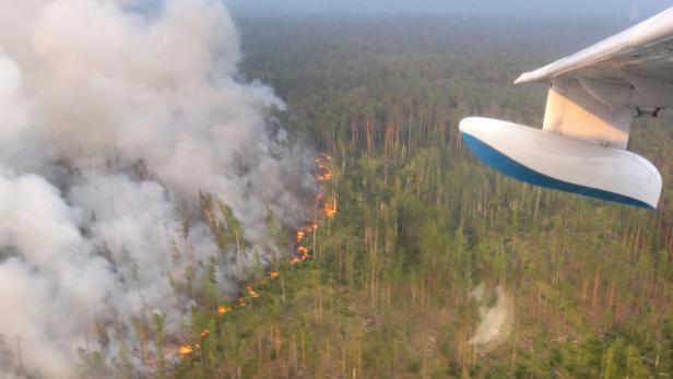 Russisches Militär kämpft gegen Sibirien-Waldbrände
