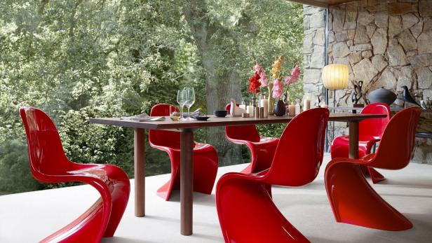 Design-Klassiker Panton-Chair- auch mit 60 auffallend frisch