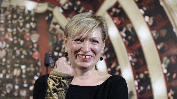 Bis 2019 wird Karin Bergmann an der Spitze des Burgtheaters stehen