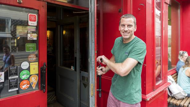 Ronan Smith arbeitet seit 19 Jahren im Charlie P’s und hat das Pub nun von seinem Chef übernommen.