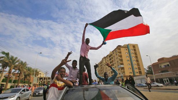 Sudanesische Demonstranten in Khartum.