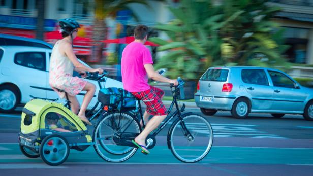 Hohes Verletzungsrisiko: Kommt jetzt (endlich) die Helmpflicht für E-Biker?