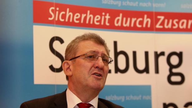 PK: Schwerpunkte des SPÖ-Regierungsteams für 2012 im Hotel Europa Foto: Neumayr/MMV 09.12.2011 LR Walter Blachfellner,