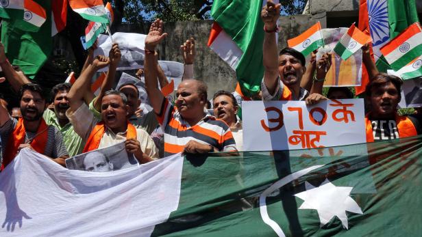 Kaschmir-Krise spitzt sich zu: Pakistan stellt Zugverbindung nach Indien ein