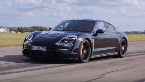 Video: Porsche Taycan beschleunigt 30 Mal von 0 auf 200 km/h