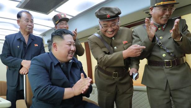 Kim Jong-un beim aktuellen Test