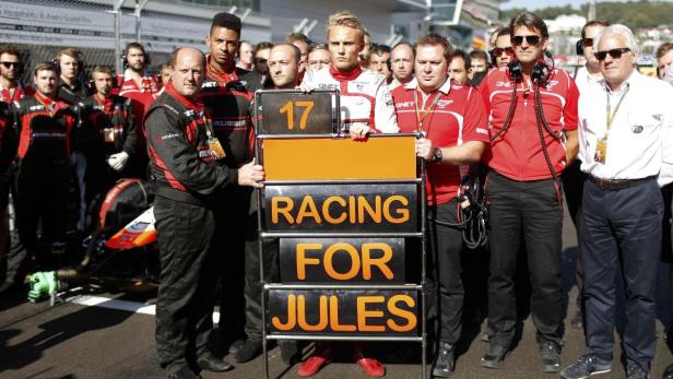Anteilnahme: Vor dem Grand Prix in Sotschi gedachten Max Chilton und das Marussia-Team Jules Bianchi.