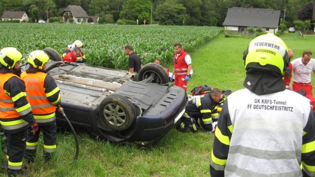 STEIERMARK: FÜHRERSCHEINNEULING BAUTE NAHE GRAZ SC Die Unfallstelle