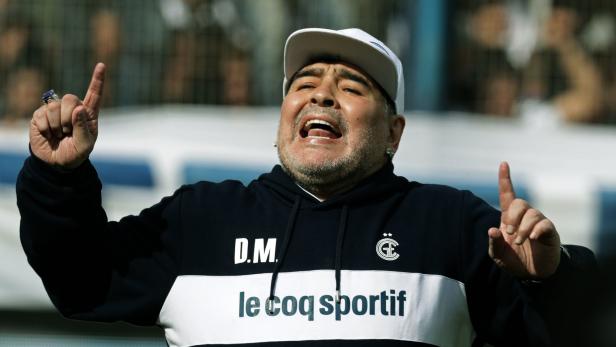 Fußball-verrückt: 26.000 Fans beim ersten Training mit Maradona