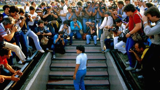 Regisseur über Maradona-Film: "Unglaubliche viele Dramen und Niederlagen"