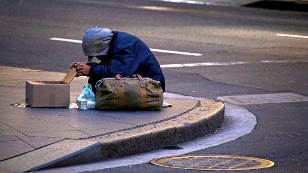 Mit 17 Jahren landete er auf der Straße, jetzt hat er ein Stipendium (Symbolbild)