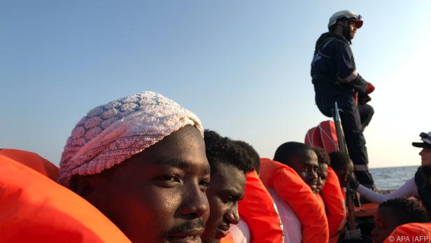 Italiens Regierung will neuen Kurs zu Flüchtlingen verfolgen