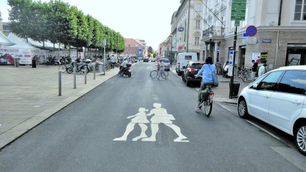 Für Verwirrung sorgt die Bodenmarkierung in Klagenfurt