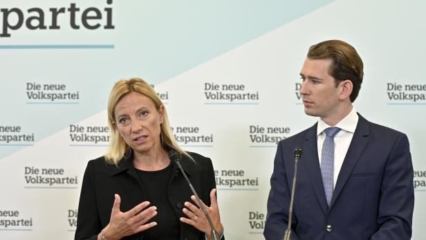 ÖVP: Mutter-Kind-Pass bis 18 und automatisches Pensionssplitting