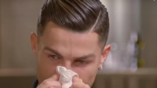 Ronaldo bricht im TV-Interview in Tränen aus