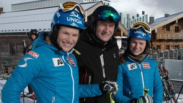 Aus der Großfamilie schöpfen wir die Kraft“: Marlies, Papa Sepp &amp; Bernadette Schild.