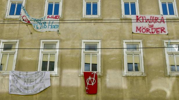 Hausbesetzung in Wien: "Polizei kann noch nicht einschreiten"