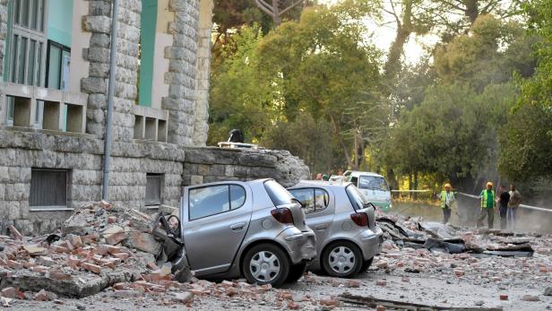 Hunderte Häuser beschädigt: Schwere Erdbeben in Albanien