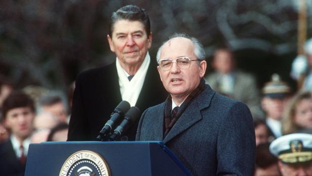 &quot;Gorbi&quot; und Reagan im Dezember 1987 in Washington.