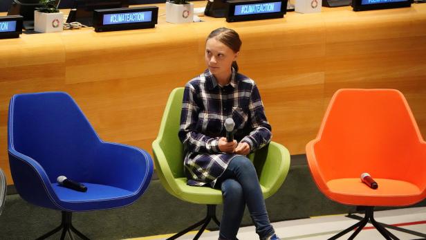 Wird Greta Thunberg allein gelassen? Das Bild zeigt sie bei einer Diskussionsveranstaltung mit Antonio Guterres beim UN-Klimagipfel (er setzte sich dann später noch neben sie).