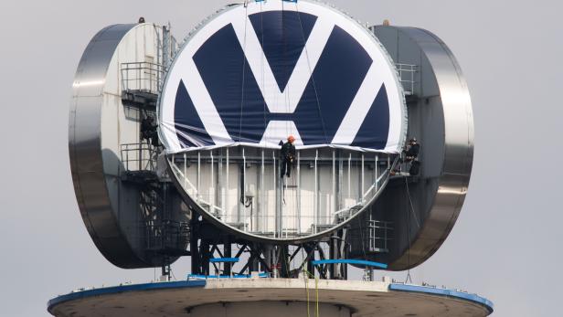 Neues VW Logo auf "Telemoritz" in Hannover