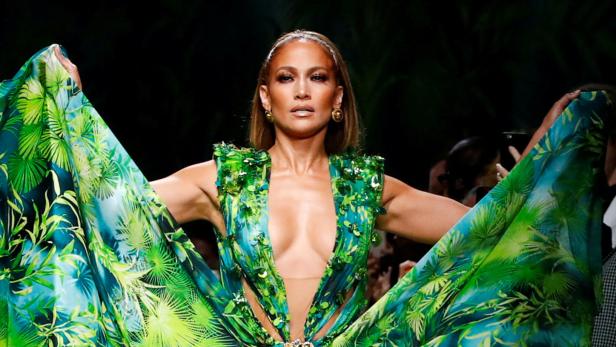 Jennifer Lopez zeigt Zwillinge Emme & Max in seltenem Video
