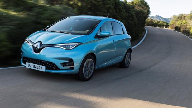 21231704_2019_-_new_renault_zoe_tests_drive_in_sardinia.jpg