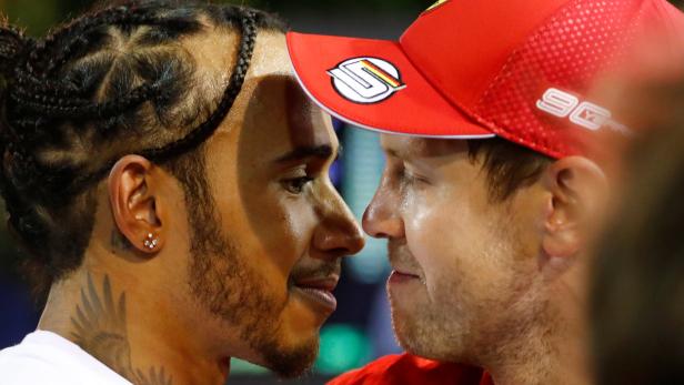 Wieder erstarkt: Vettel (re.) kann Hamilton wieder die Stirn bieten.