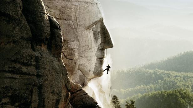 Für das Reinigen von Politikerportraits (wie hier am Mount Rushmore) eignen sich Kärcher-Geräte. Für politische Parolen nicht, meint das deutsche Unternehmen