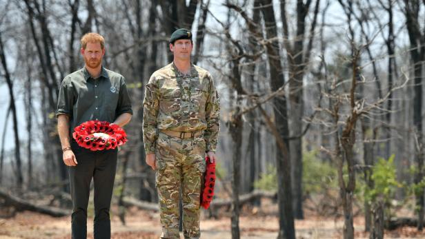 Prinz Harry ehrte von Wilderern getöteten Soldaten in Malawi 