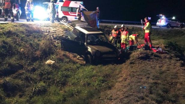 Burgenland: Alko-Lenker bei Verkehrsunfall schwer verletzt