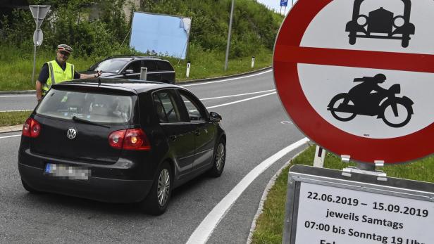 Land Tirol setzt im Winter erneut auf Lkw-Fahrverbote an Samstagen